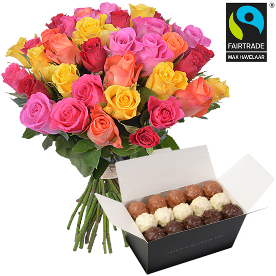 Bouquet of multicoloured roses and rochers