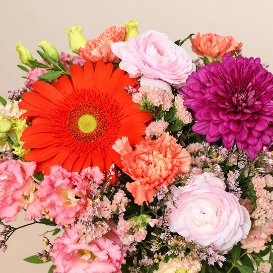 Bouquet de fleurs de saison coloré renoncules gerbera Aquarelle 3