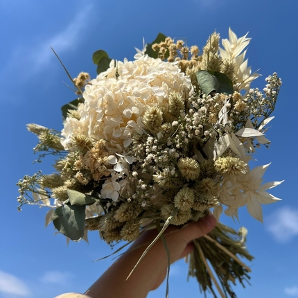 Bouquet de mariée Dulce Promesa – Fleurs séchées blanches Rosa Cadaqués