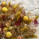 Bouquet de fleurs séchées dans les tons jaunes  2