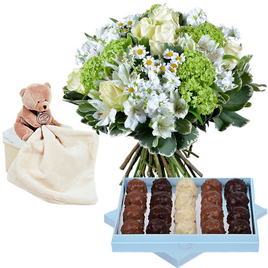 Bouquet with rochers and a teddy bear