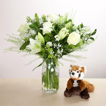 Majestueux bouquet blanc et le doudou panda roux