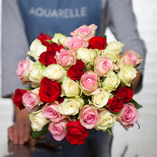 Bouquet de roses rouges, roses et blanches | Livraison roses Aquarelle
