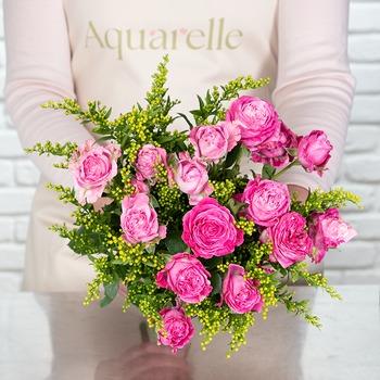 Petit Bouquet Printemps Roses branchues roses et solidago | Livraison fleurs