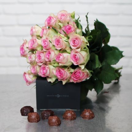 20 roses tendres + 160g de rochers 