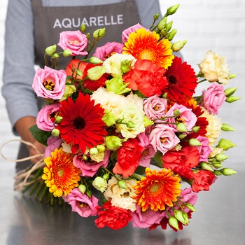 Ramo otoño con claveles, lisianthus y germinis