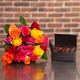 20 roses multicolores + 160g de rochers 