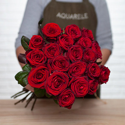 Nacht Eerbetoon herberg Boeket rode rozen | Levering van rode rozen | Aquarelle
