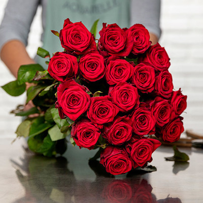 Compliment hebzuchtig sla Boeket rode rozen - Levering van rode rozen | Aquarelle