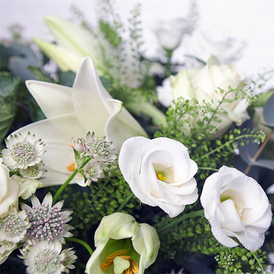 Majestic White Bouquet 2