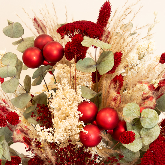 Traditional Christmas bouquet 2