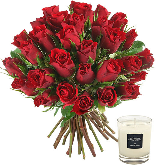 30 red roses and a 70g scented candle