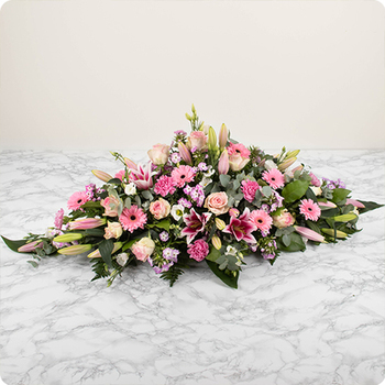 Arreglo floral Centro Funeral Cielo en tonos rosa y blanco, entrega rápida Teleflora