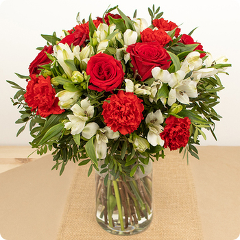 Same day delivery available with the Apasionado Bouquet
