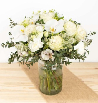 Same day delivery available with the Armonía Bouquet